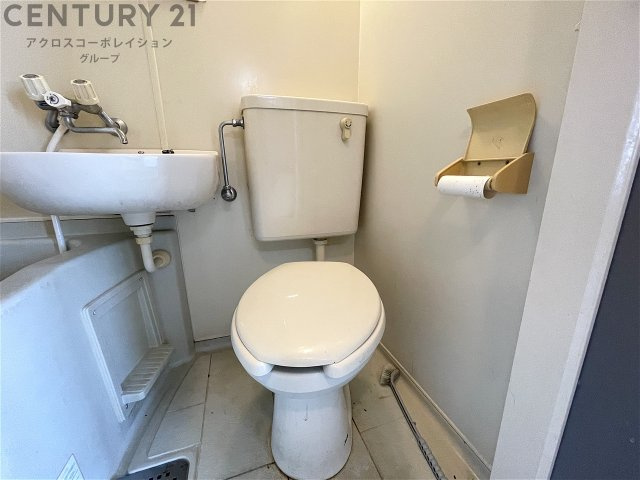 浴室内にトイレがあります☆