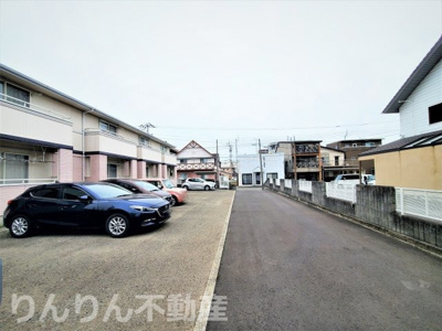 【駐車場】 | レジデンスイマイ | カースペースがあります