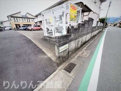 【エントランス】 | レジデンスイマイ | 落ち着いたエントランスです