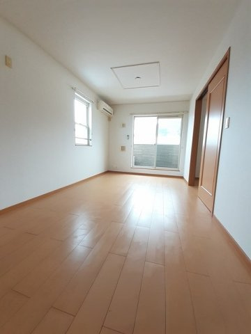 ルークス　勇峰Ａの居間・リビング