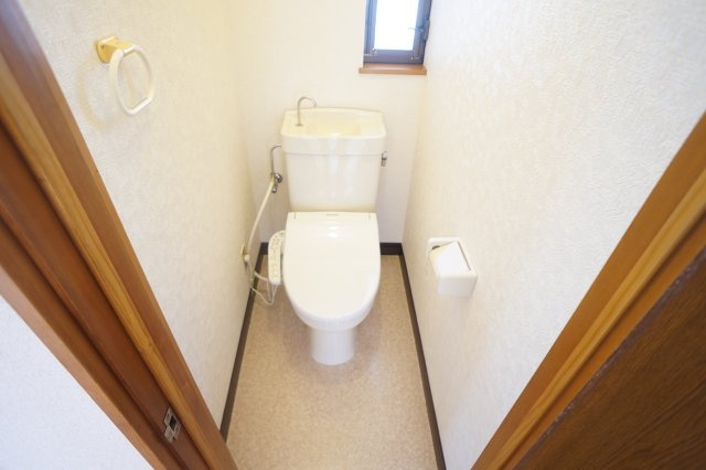 メゾンK【当社管理物件】のトイレ|バス・トイレ別です　