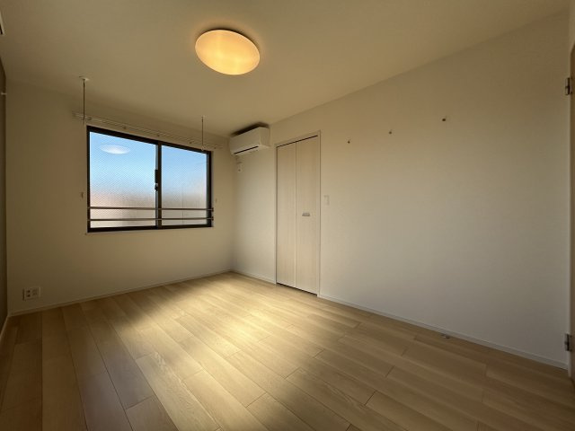 【寝室】