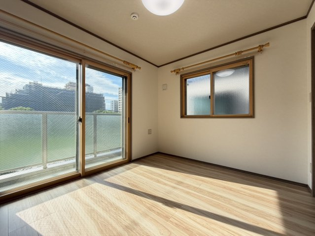 【新築】リヴェル紺屋町の洋室