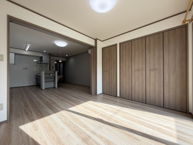 【新築】リヴェル紺屋町の洋室