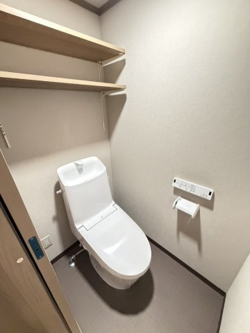 【新築】リヴェル紺屋町のトイレ