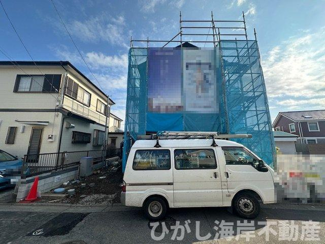 平塚市東八幡１丁目　新築戸建　全２棟の外観|3月19日撮影　建築中　現地外観