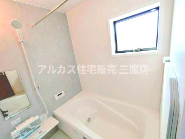 京王線 調布駅バス22分北ノ台小学校停歩4分 新築戸建 調布市深大寺北町2丁目の浴室