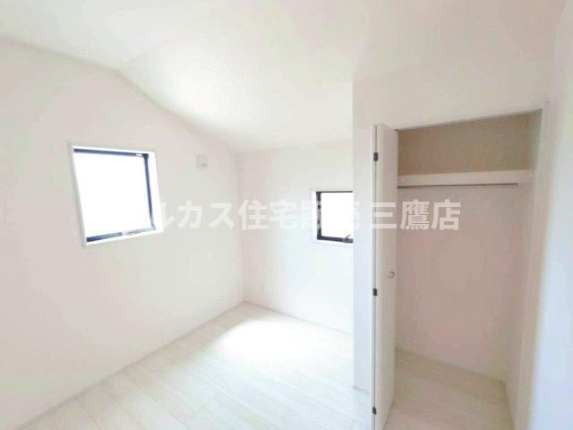 京王線 調布駅バス22分北ノ台小学校停歩4分 新築戸建 調布市深大寺北町2丁目の洋室