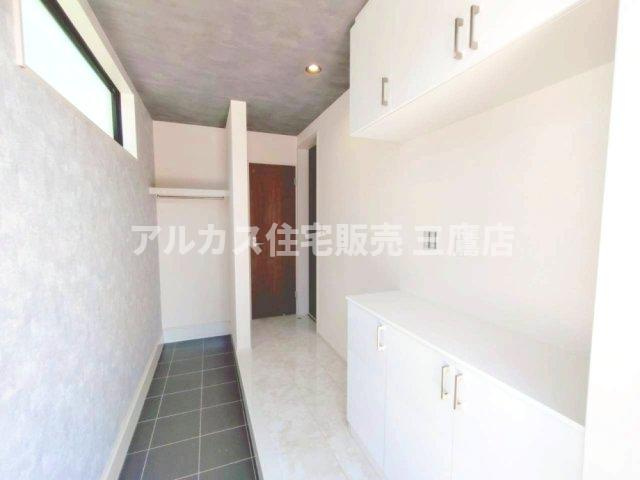 京王線 調布駅バス22分北ノ台小学校停歩4分 新築戸建 調布市深大寺北町2丁目の玄関