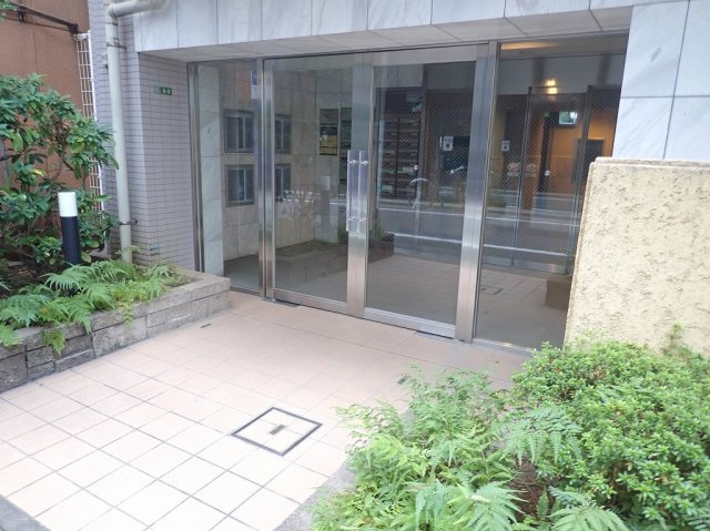 モトパーク御茶ノ水のエントランス