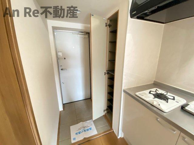 川口市戸塚東２丁目のアパートの玄関