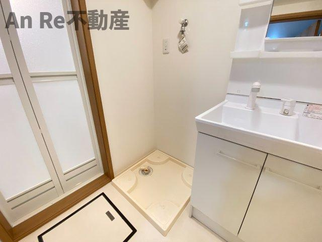 川口市戸塚東２丁目のアパートの洗面所