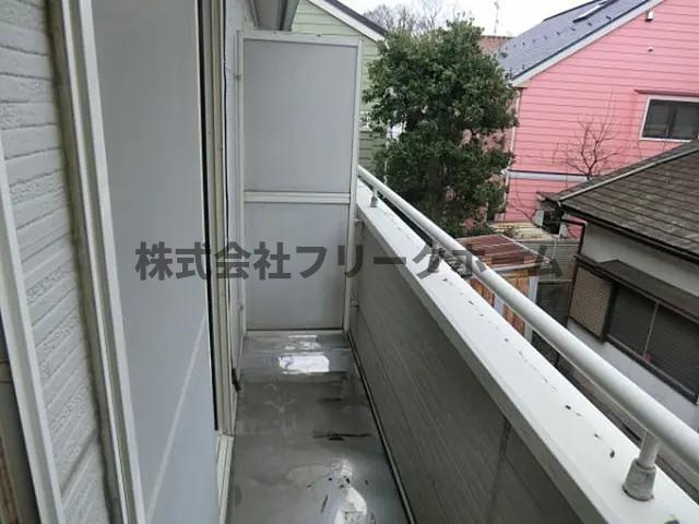 杉並区久我山２丁目のアパートのバルコニー