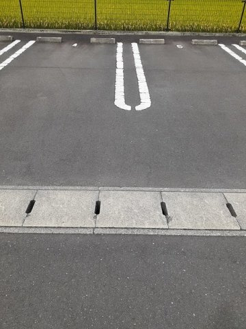 クレメント　スクエアＡの駐車場|駐車スペースもあります