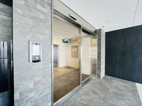 ミハス瑞穂通のエントランス