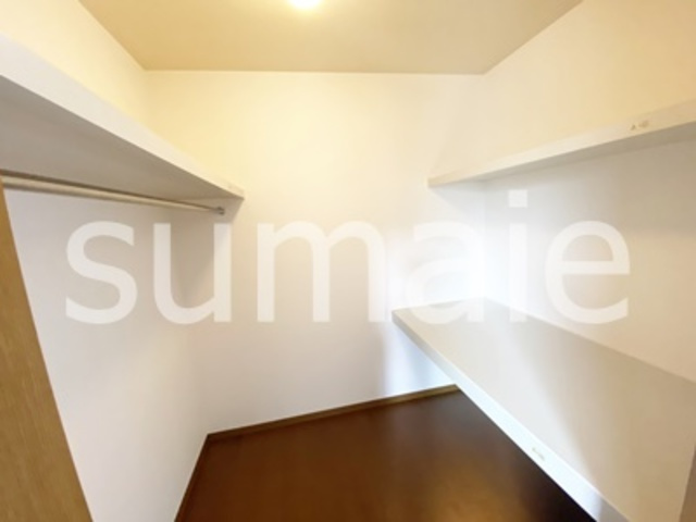 グリーンスクエア　Dの玄関|ウォークインクローゼットです☆