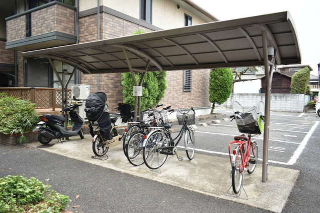 グリーンスクエア　Dのその他共用部分|敷地内駐輪場。