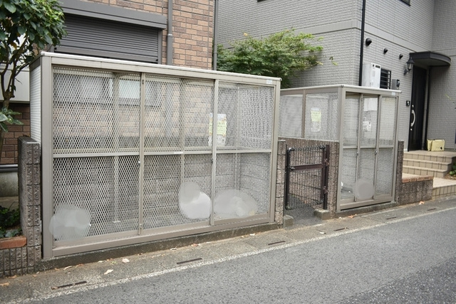 グリーンスクエア　Dのその他共用部分|敷地内ゴミ置き場。