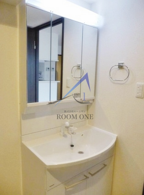 クリアハイムの洗面所|独立洗面台です。