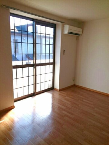 オレンジパレス１号棟の内装|内装は落ち着いています