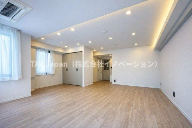 プレステージ千駄木の居間・リビング|住まう人の感性に寄り添い、美しさと機能性が調和した寛ぎの空間です。日々の疲れを癒し、心からリラックスできる場所として、暮らしに豊かさと安心感をもたらします。