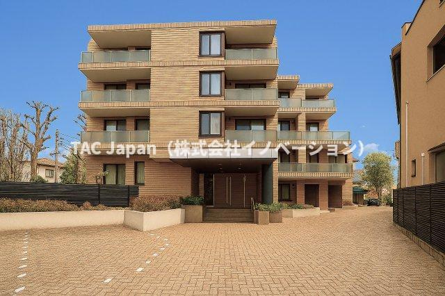 プレステージ千駄木の外観|控えめながらも洗練されたフォルムが、街並みに自然と溶け込みます。ほどよい高さと落ち着きのある佇まいが、住まう人に安心感と静かな誇りをもたらします。