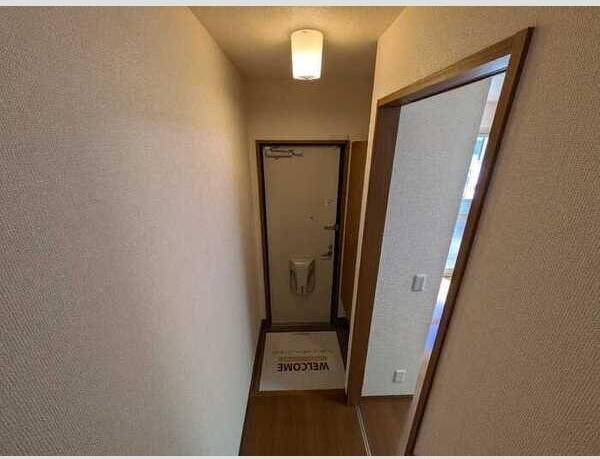 ルミエールささの玄関