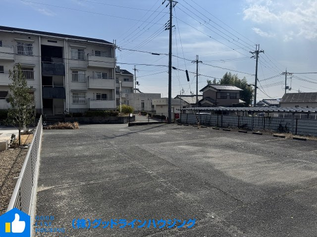 リーブルガーデン西高室2期の前面道路含む現地写真