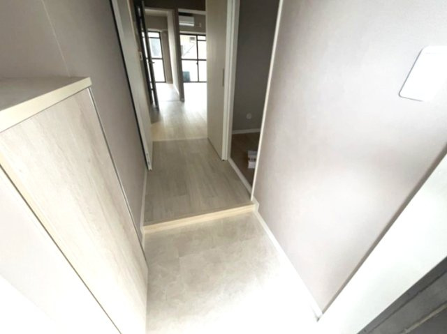 プラザサンアロー港南中央の玄関