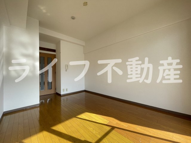 メゾン・ド・ヴィレ深江の居間・リビング|おしゃれなリビングです