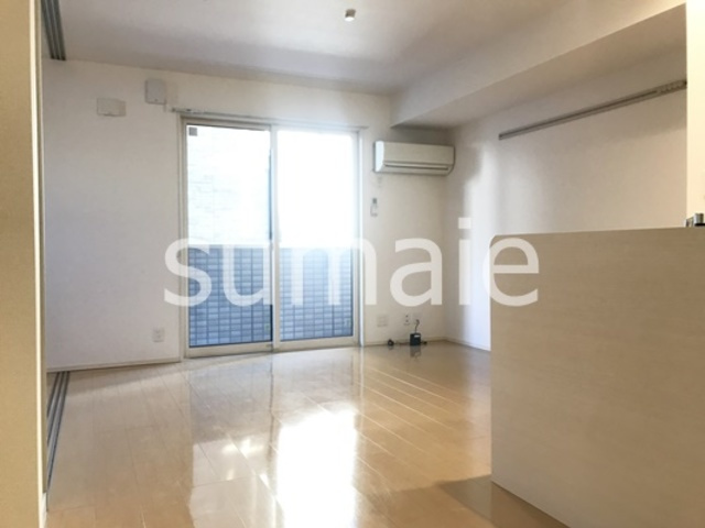 My  tiaraの居間・リビング|人気のフローリングです。