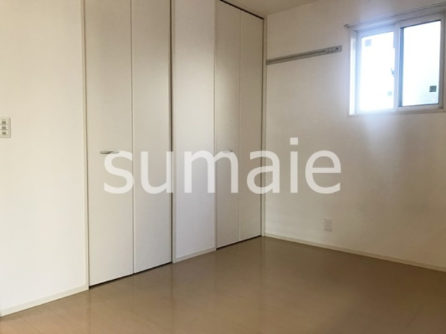 My  tiaraの寝室|4.5帖の洋室です。