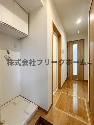 小金井市前原町３丁目のアパートの玄関