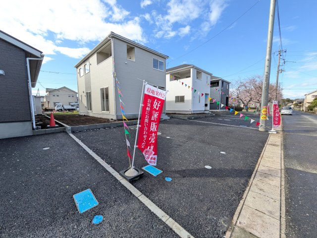 ひたちなか市平磯遠原町　第2　新築戸建て　3号棟の前面道路含む現地写真|写真だけでは伝わらない快適さを、ぜひ現地で体感しませんか？
即日見学可能です！平日のご案内も可能です♪
お気軽にお問合せまたはお電話ください！
0297-86-8370まで【リアライズ不動産】