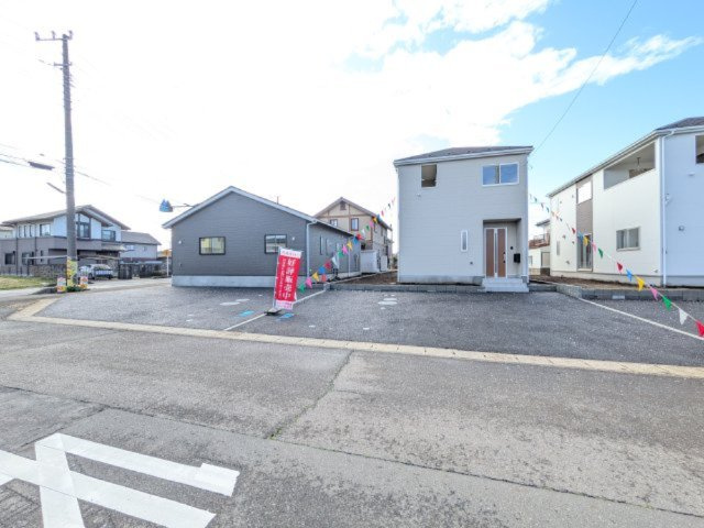 ひたちなか市平磯遠原町　第2　新築戸建て　4号棟の前面道路含む現地写真