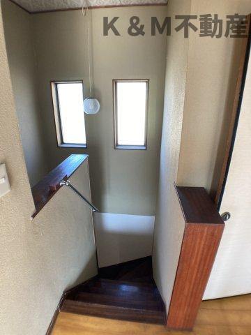 青葉台戸建ての内装|内装は落ち着いています