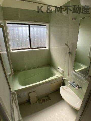 青葉台戸建ての浴室|お風呂で日々の疲れを落としましょう