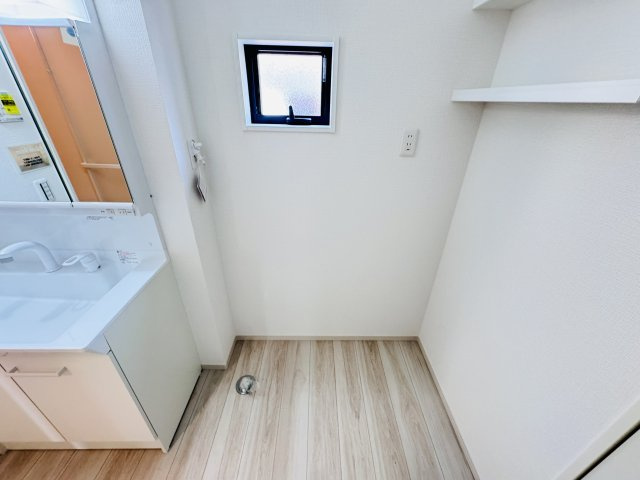 流山市こうのす台新築戸建【江戸川台小学校：9分】のランドリースペース|洗濯機置き場