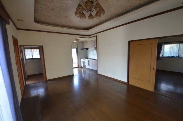 中古住宅　遠賀町若葉台7-7の居間・リビング
