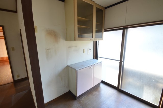 中古住宅　遠賀町若葉台7-7のその他|キッチンの後ろです。