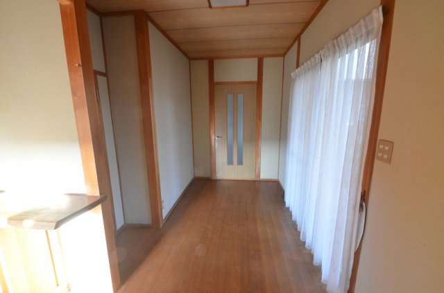 中古住宅　遠賀町若葉台7-7のその他|廊下