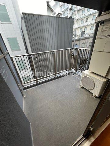 大阪市中央区南船場３丁目の賃貸マンションのバルコニー