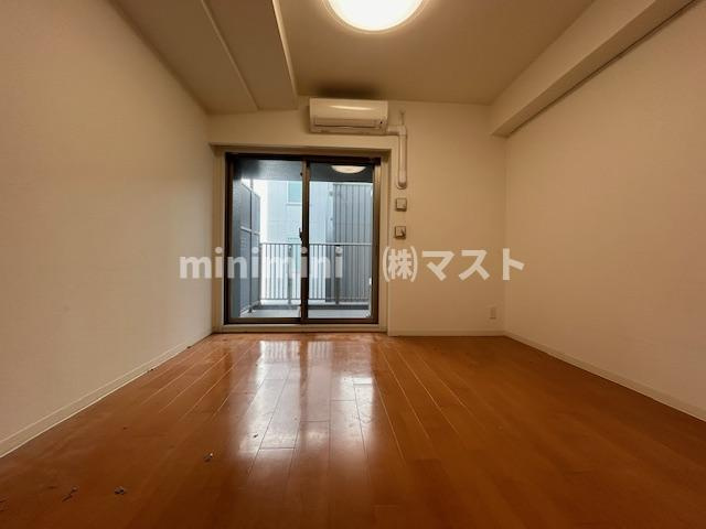 大阪市中央区南船場３丁目の賃貸マンションの居間・リビング