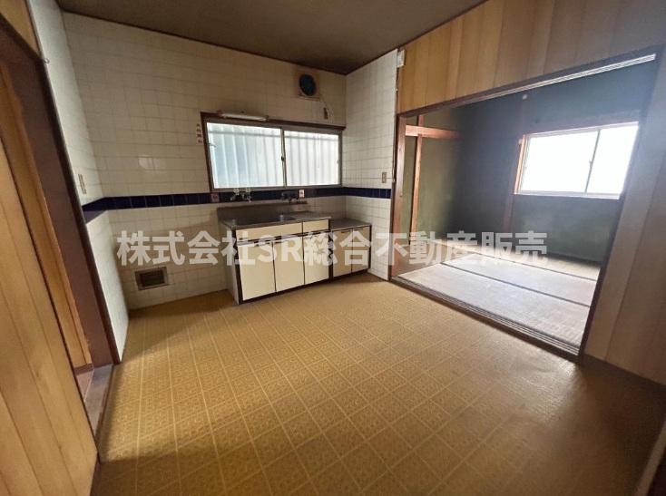 横小路町4丁目中古戸建のキッチン|弊社は住宅ローンに自信あり。
様々にリフォームプランもローンに組み込んでご提案致します！