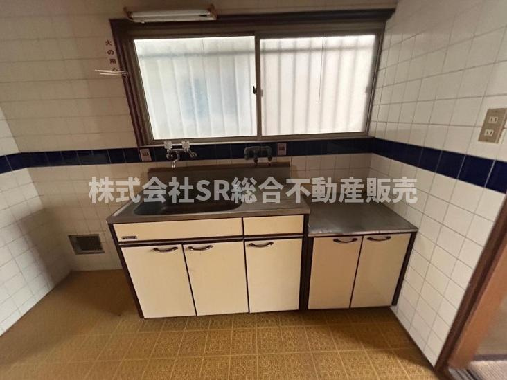 横小路町4丁目中古戸建のキッチン|使いやすいキッチンです