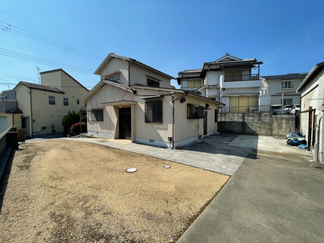 鳥羽倉庫付戸建の外観