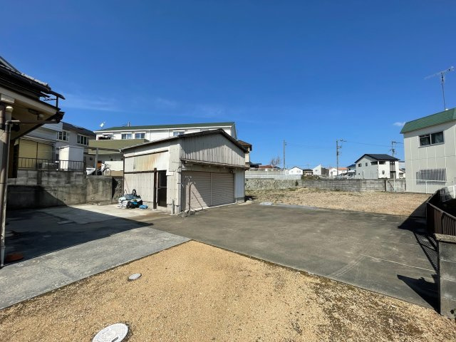 鳥羽倉庫付戸建の駐車場