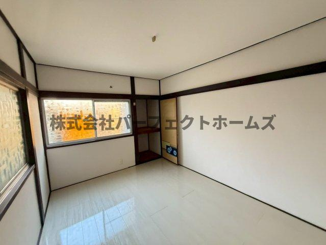 高柳7丁目戸建　賃貸の洋室|明るい洋室です