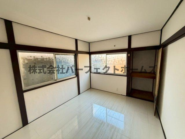 高柳7丁目戸建　賃貸の洋室|明るい洋室です