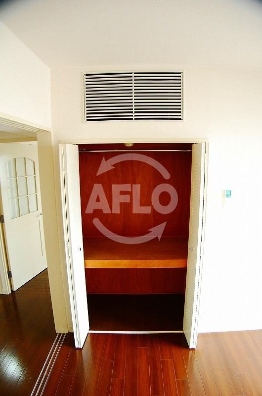 ヴェスタ堀江の収納|ヴェスタ堀江　クローゼット